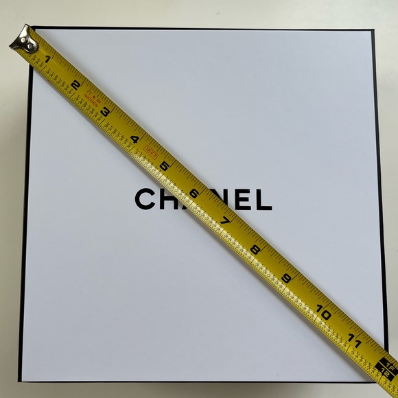 NEW Chanel Gift Box in Black & White for Handbags or Sunglasses and Jewelry - Picture 9 of 17